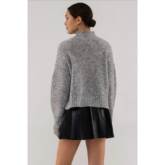 The Workshop Gray Keepin It Cozy Knit Boxy Long Sleeve Sweater M - Picture 3 of 16